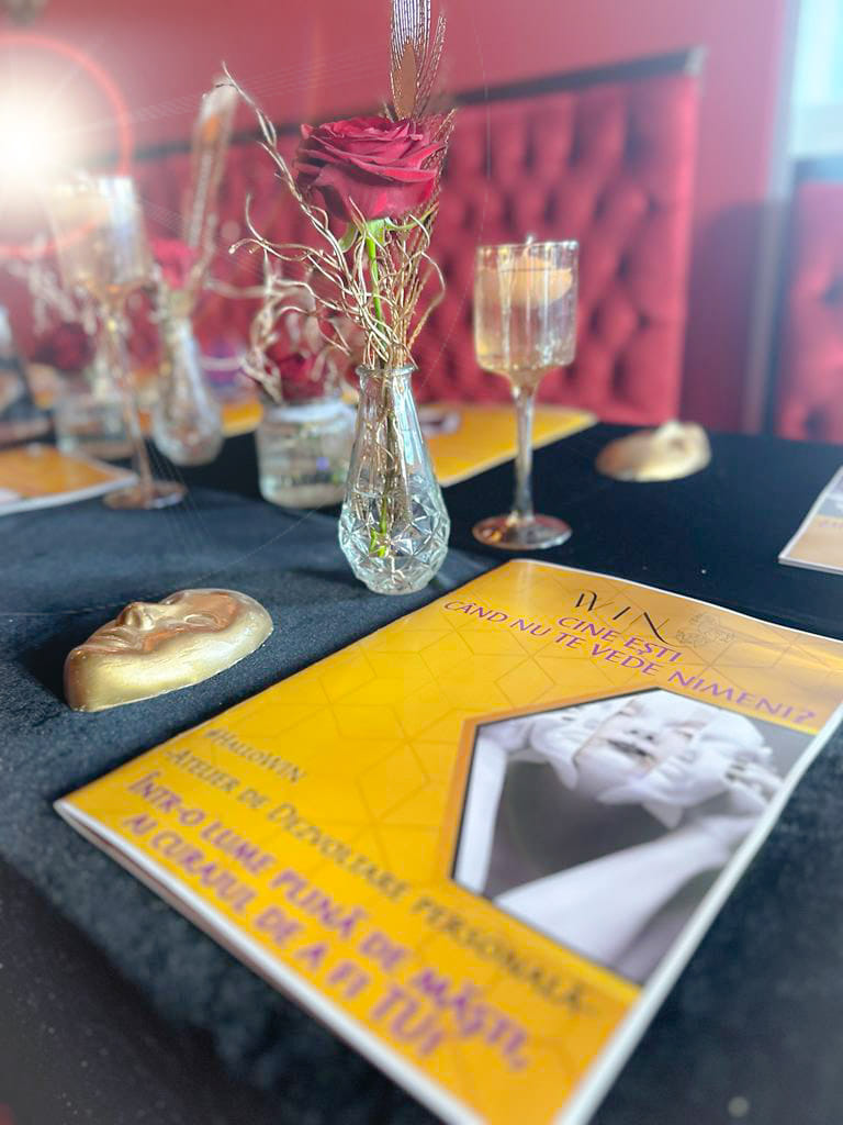 HalloWIN — Cine ești când nu te vede nimeni? - 7